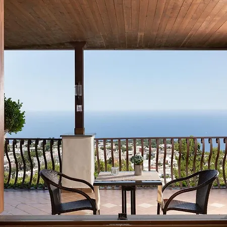 Nocleg ze śniadaniem Monte Solaro 4*