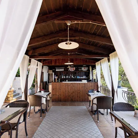 לינה וארוחת בוקר Monte Solaro