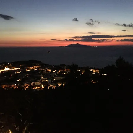 Monte Solaro Bed and Breakfast 4*