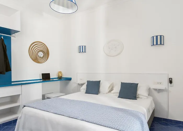 Monte Solaro Bed and Breakfast 4*